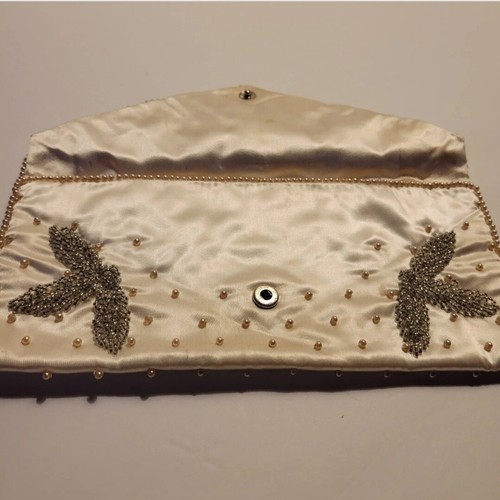 Vintage Elegant Cream Silk Evening Clutch Glass Beads Faux Pearl Detailed Purse - Picture 8 of 11