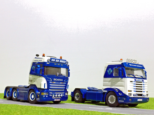 Modelos de camiones Scania 143 Steamline + Scania R5 Highline 6x2 "Van den Broeck" WSI - Imagen 9 de 10
