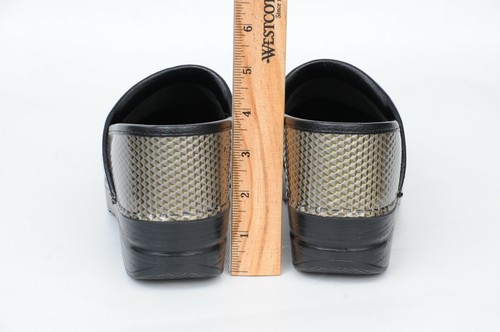 Dansko Gray Patent Geometric Embossed Pro Nursing Clog Shoes Womens 38 US 7.5-8 - Picture 10 of 12