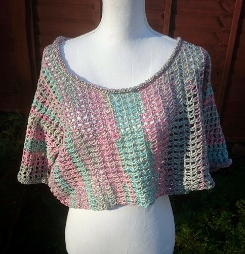Pastellfarbenes Damen Top/Häkeltop/Strickshirt/Buche getragen - Bild 1 von 3