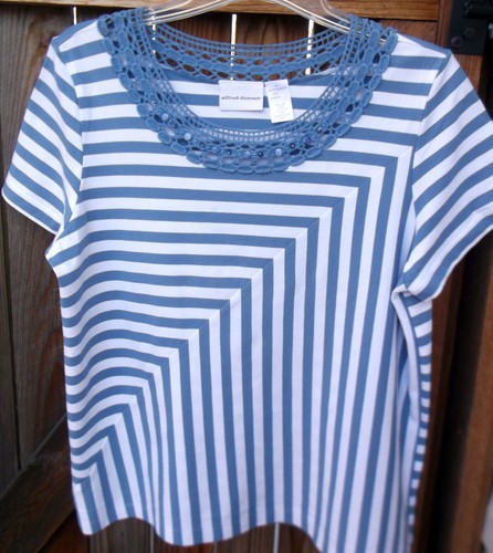 NWOT 💜💙❤️💛💚ALFRED DUNNER💥 Short Sleeve Embellished Striped Top M