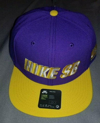 NIKE SB SNAPBACK HAT MENS PURPLE YELLOW 