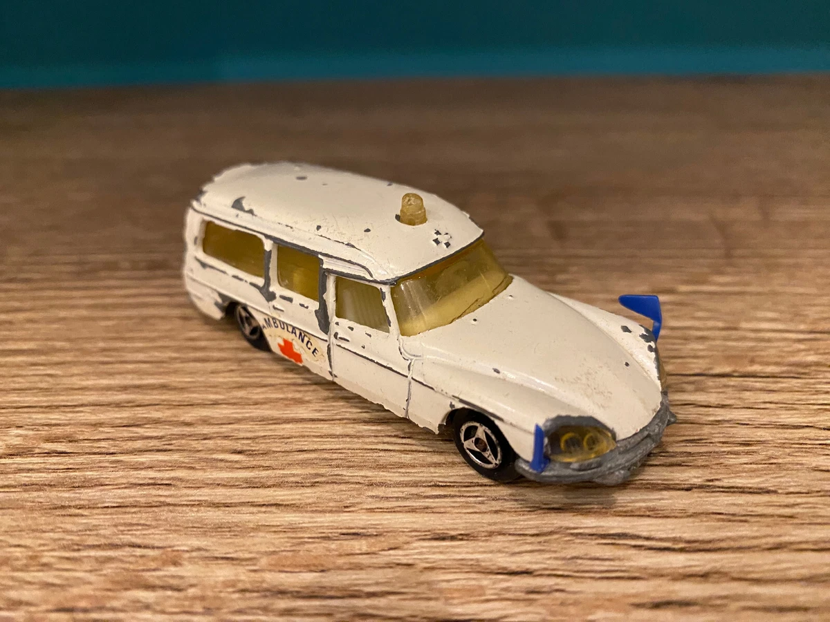 Miniature Majorette Peugeot 407 Blanche - France - échelle 1/61 - Collection