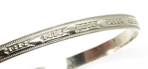 Vintage Danecraft Felch Co 925 Sterling Silver Heart Pattern Bangle Bracelet - Picture 3 of 6