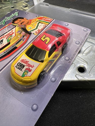#5 Terry Labonte Kellogg's Chevy Monte Carlo Diecast 1:64 Set Of 3  - Picture 8 of 15