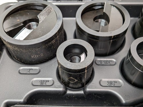 Greenlee Quick Draw 8-Ton Hydraulic Knockout Kit w/SlugBuster 1/2" to 2" 7806SB - Picture 3 of 18