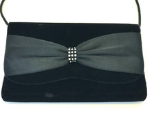 Vintage La Regale Womens Black Velvet Rhinestone Clutch Purse