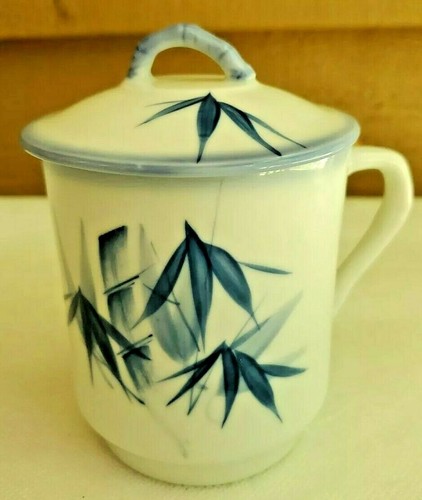 Asian Teacup With Lid Blue White Bamboo Tree Signed On The Bottom - Picture 1 of 11