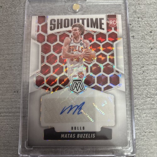 2024-25 Mosaic Matas Buzelis Showtime Signatures RC White Auto #21/25 Bulls