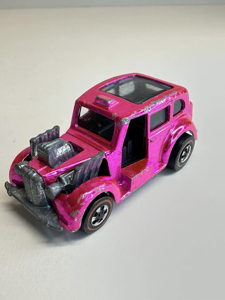 De colección 1971 Redline Hot Wheels EE. UU. Cockney cabina rosa intenso con calcomanía original Foto 3 de 4