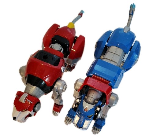 Voltron Legendary Defender (2) Red & Blue Lions 2017 - Imagen 2 de 7