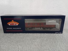 Bachmann OO Gauge 39-176C BR MK1 Full Brake BG Maroon Coach W 80708