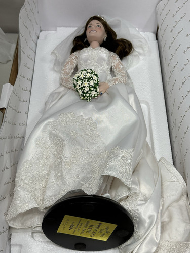 Danbury Mint Princess Kate Bride Royal Wedding Doll 17" Limited Edition - Bild 6 von 9