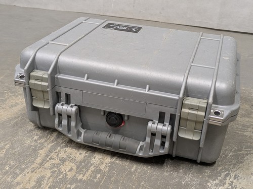 Peli 1450 Protector Case Aufbewahrung Reise Flugbox mit herausnehmbarem Schaumstoff - Silber