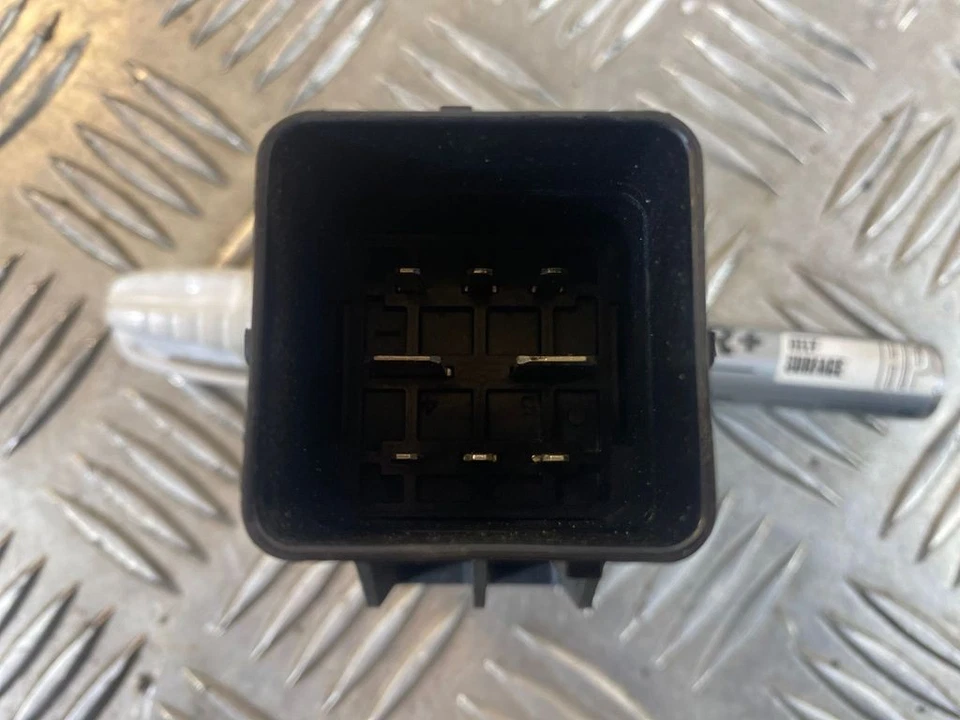 Ford C-MAX II 2012 Glow plug pre heat relay 9666671780 DRK12918 - Immagine 4 di 4