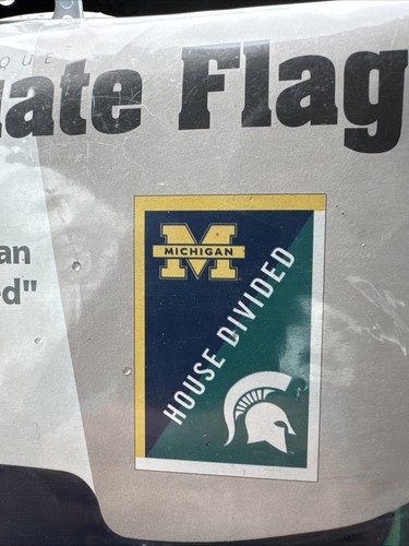 Michigan vs. Michigan State House Divided Evergreen Appliqué Flag 28” x 44” NEW - Picture 2 of 4