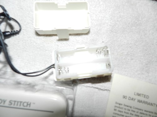 Singer Handy Stich Akku-Handnähmaschine -- CEX300KR - Bild 6 von 7