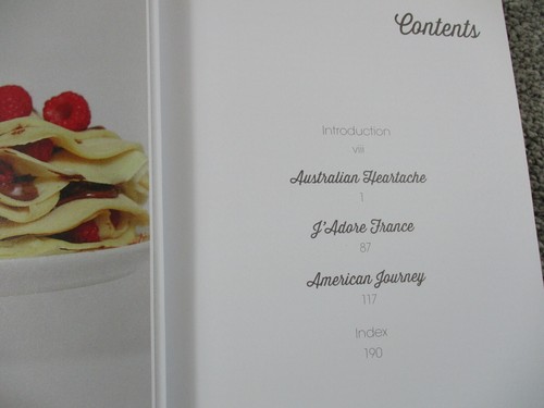 Robyn Lawley Eats - Robyn Lawley - Signed - Random House - Paperback - Picture 7 of 12