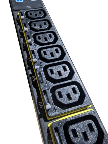 Eaton ePDU G3 Metered Input PDU EMI323-06 240V 48A 3-PH 17,3kW 38-Outlets 309... - Bild 4 von 5