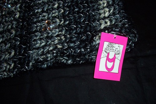 Betsey Johnson Black/ Grey Silver Colored Cowl SCARF New With Tags D6 - Picture 9 of 11