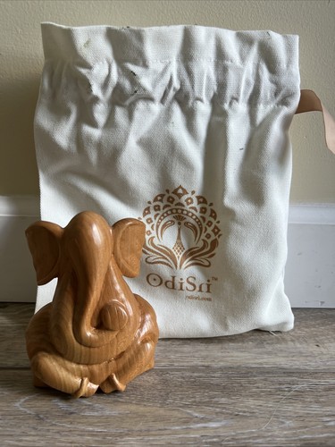Odisri Ganesha Skulptur 5,5" Kirschholz