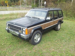 1988-Jeep-Wagoneer-Wood-grain