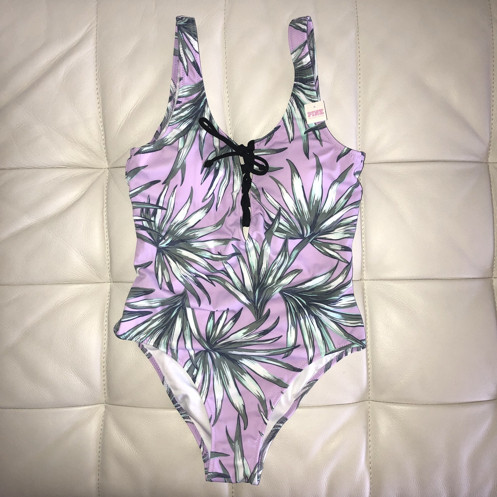 New PINK By Victoria’s Secret One-Piece Swimsuit Lavender Print XS Stunning Sexy New PINK By Victoria’s Secret One-Piece Swimsuit Lavender Print XS Stunning Sexy