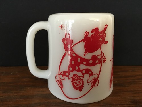 Vintage Hazel Atlas Child's White Milk Glass Cup Mug Red Circus Clown Pattern - Picture 7 of 7