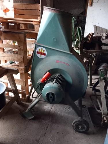 Heugebläse mit 7,5 KW Motor angeflanscht - Bild 2 von 7