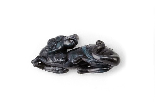 Jade073 Estate Natural Chinese BLACK JADE CARVING OF A RECLINING DOG - Picture 1 of 12
