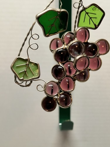 Stained Glass Sun Catcher Wall Hanging Vines Purple Cluster of Grapes & Leaves - Picture 3 of 10