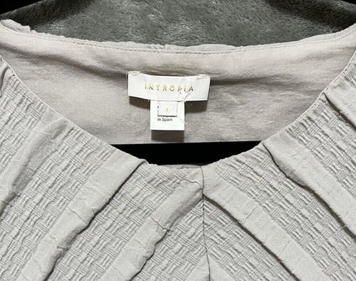 INTROPIA ANTHROPOLOGIE Gray Shirt Textured Pleated Gray Large Normcore - Picture 3 of 8