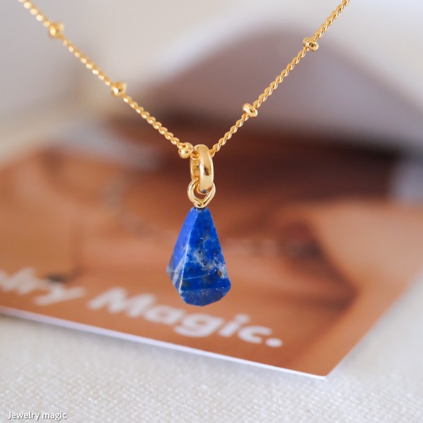 Dainty lapis lazuli necklace, Pointed cut blue pendant, Lapis lazuli pendant