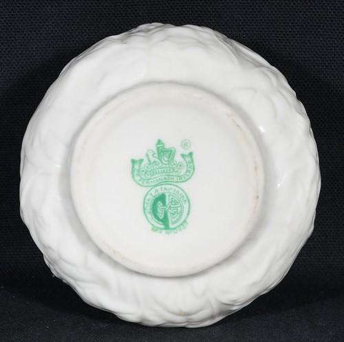 Belleek Serenity Sugar Bowl 2 1/8" Tall (2nd Mark 1955-1965) - Picture 6 of 7