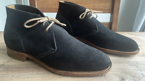 Church’s “Sahara” Mens Black Suede Leather Chukka Boots UK8.5F Made In England - Afbeelding 1 van 9