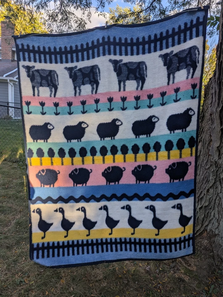 Manta reversible vintage 1986 Vuteks Crown Crafts animales vacas ovejas cerdos cabaña Foto 2 de 4