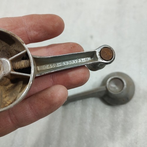 1964 1966 Ford Thunderbird Window Cranks Pair Left Right Manual Handle 64 65 66 - Picture 2 of 5