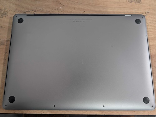 MacBook Pro i7 (2,6 GHz) 15,4 pulgadas 16 GB 512 GB 2018 gris espacial - (leer descripción) - Imagen 3 de 3