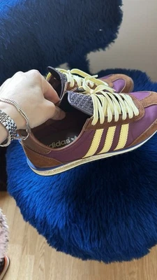 adidas SL 72