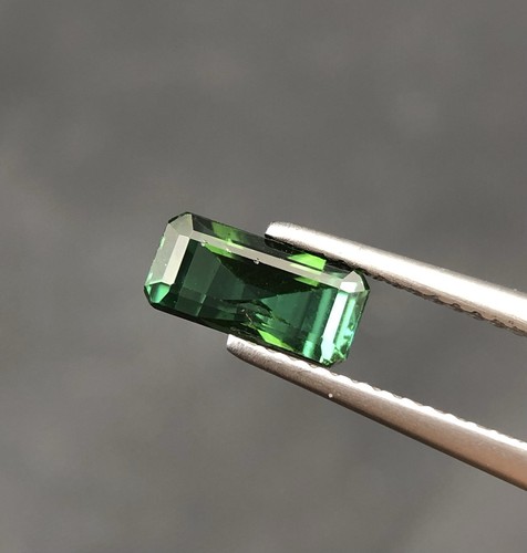 1,35 Crt natürlicher schöner Turmalin schöner Schliff für Ring und Anhänger - Bild 2 von 5