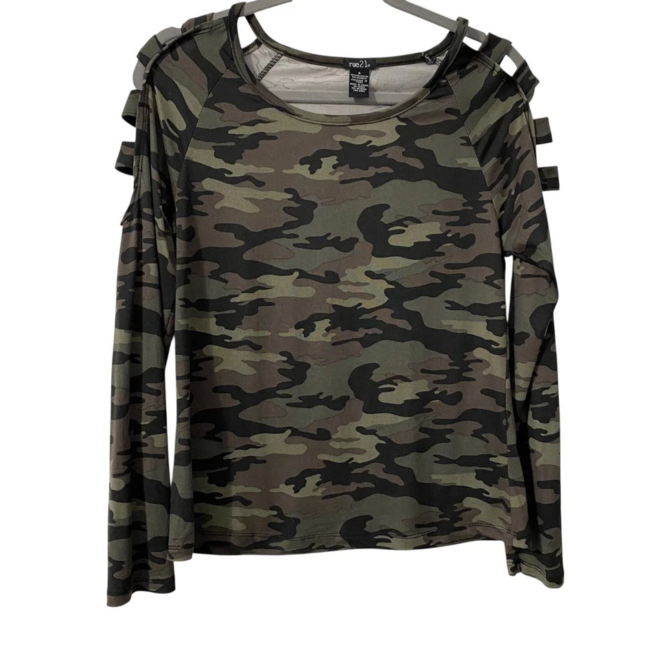 Sexy Camiseta Suave Rue 21 Para Mujer Camuflada Corte Hombro Talla S Exterior Caza Foto 2 de 4