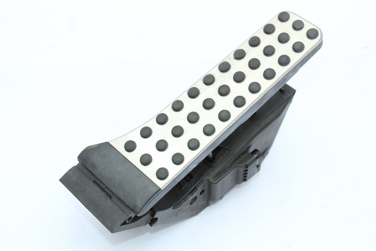 2015-2018 Mercedes W205 C300 C63 Gas Throttle Accelerator Pedal OEM 2053000104