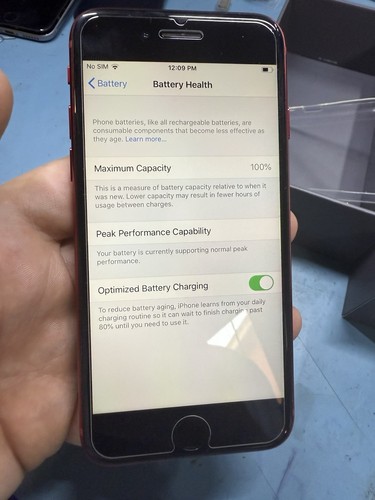 Apple iPhone 8 -64GB RED Unlocked RARE IOS 13.5.1- 100% ๐ ๐ฅ FAST SHIP - Picture 10 of 11