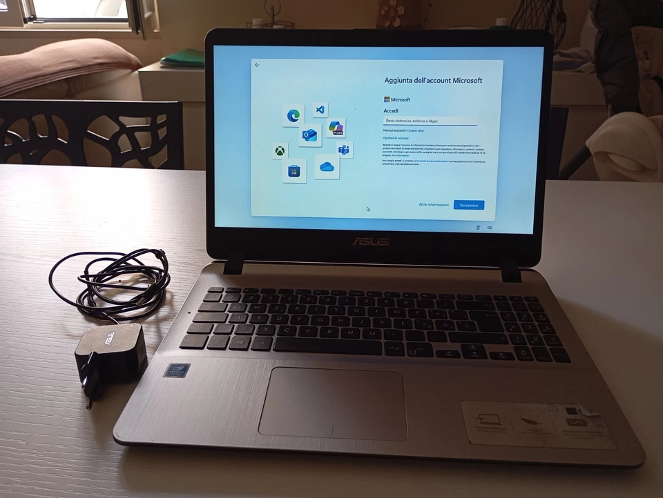 PC NOTEBOOK ASUS F507M DA CONFIGURARE 4GB RAM INTEL PENTIUM - Immagine 2 di 4