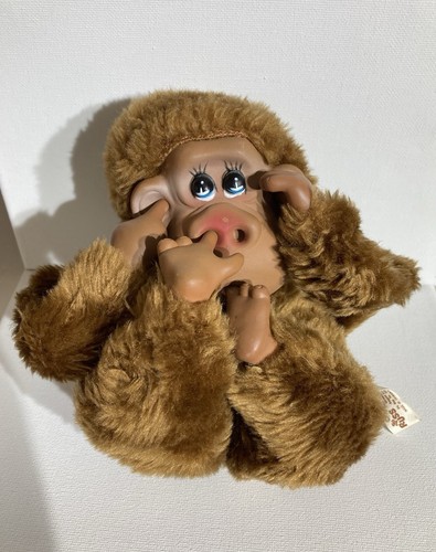 VTG Russ Berrie 8" Plush RUTHERFORD III MONKEY Sucks Thumb Picks Nose & Ears - Picture 5 of 5