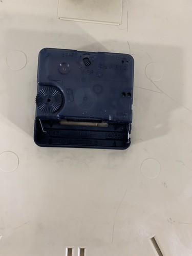 Vintage SALEM Cigarettes Analog Wall Clock 19.5"x13.5"x1.5" NEEDS MOTOR/MOVEMENT - Picture 11 of 16