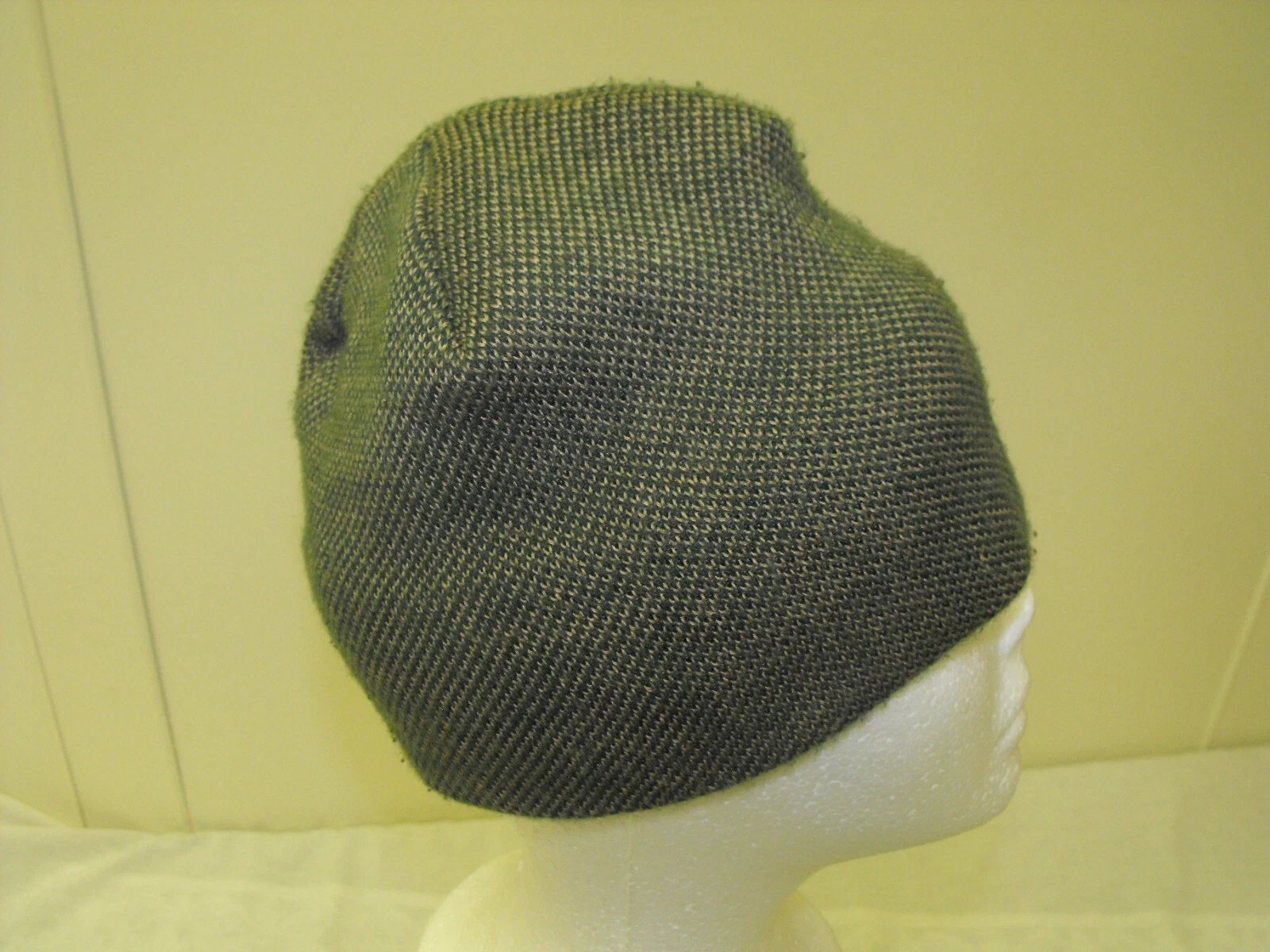 burton beanie cap hat tan 