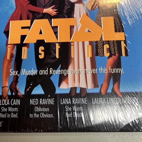 Fatal Instinct Deluxe Letter Box Edition Widescreen LaserDisc ML103944 LD WS - Picture 4 of 12