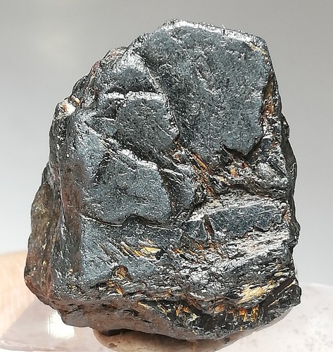 87 CARATS RARE NATURAL HEMATITE WITH RUTILE CRYSTAL FROM PAKISTAN, (L-39), - Picture 3 of 10