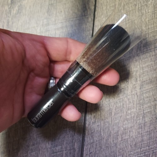 Laura Mercier Bronzer Pinsel werkseitig versiegelt  - Bild 5 von 7